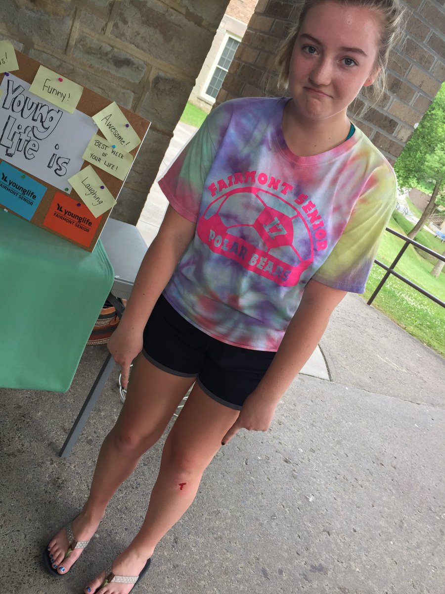 b_rims's tweet photo. @savvy_shrive got attacked by a cicada... 😂😂 https://t.co/EUMT04aen0