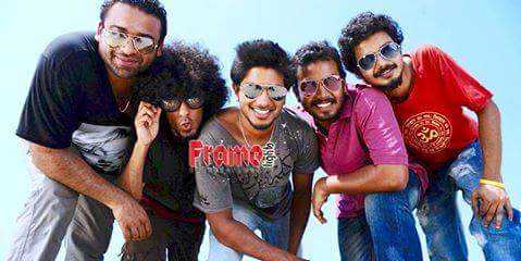 Murshidk8's tweet photo. Band Kallumakaayaa.. @dulquer ikka #UsthadHotel #Machaans @girly_mariam @nandurianusha @junudq @arjunthalafan https://t.co/q6U6B96tlA