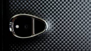 IntNot's tweet image. #Tecnologia El celular de US$16.000 que ofrece seguridad militar a los famosos internacional.ga/tecnologia/el-…