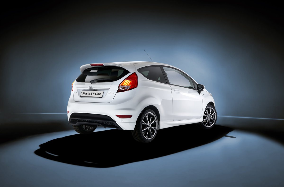 FordNewsEurope's tweet image. Ford launches new ST-Line range of models inspired by #FordPerformance vehicles bit.ly/FordAnnounceme… ^RW