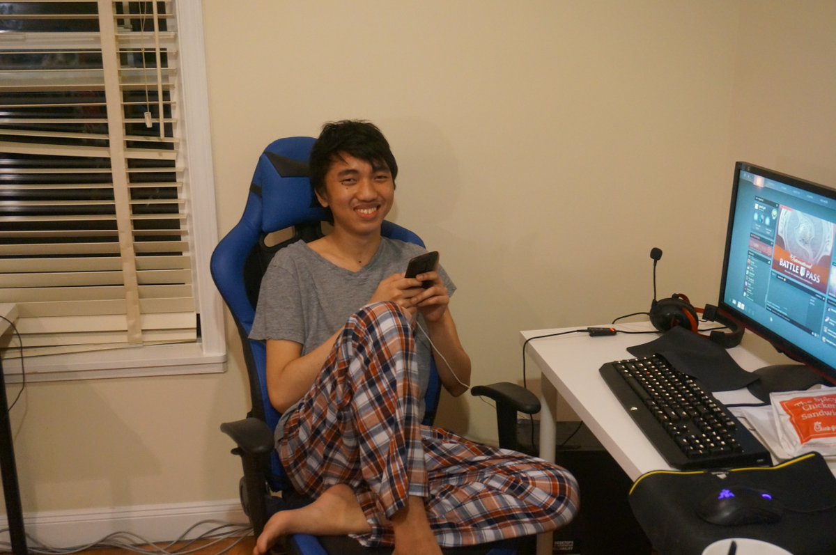 EverNova_Net's tweet photo. Yo, our 8k player just arrived last night @MineskiFANGAY! https://t.co/orDm3pvsuM
