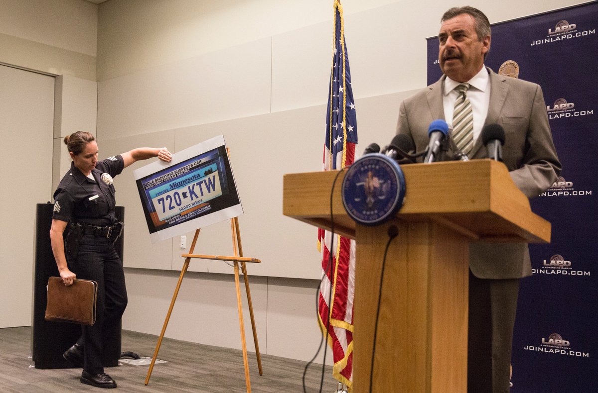 Los Angeles Police Chief Charlie Beck at Thursday's press conference. (Brian van der Brug / Los Angeles Times)