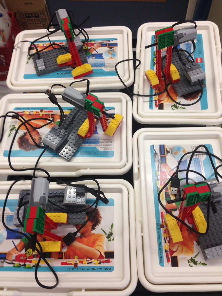 mshortonshub's tweet image. Ready to program! Ss rose to the challenge! #tvdsb #CoDErobotics @wilton_grove