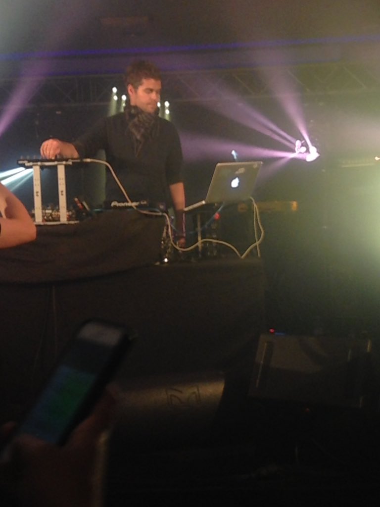 MarionSoulier's tweet photo. #ibisParty c'est parti !! @celineroche2 https://t.co/FFxrSjkHL2