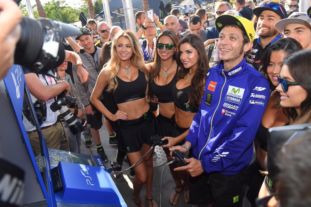 MotoGP's tweet photo. It doesn't get much cooler than playing your very own video game. #ValentinoRossiTheGame 

🎮🌞🌙 @MilestoneItaly https://t.co/LlXxuGCOZY