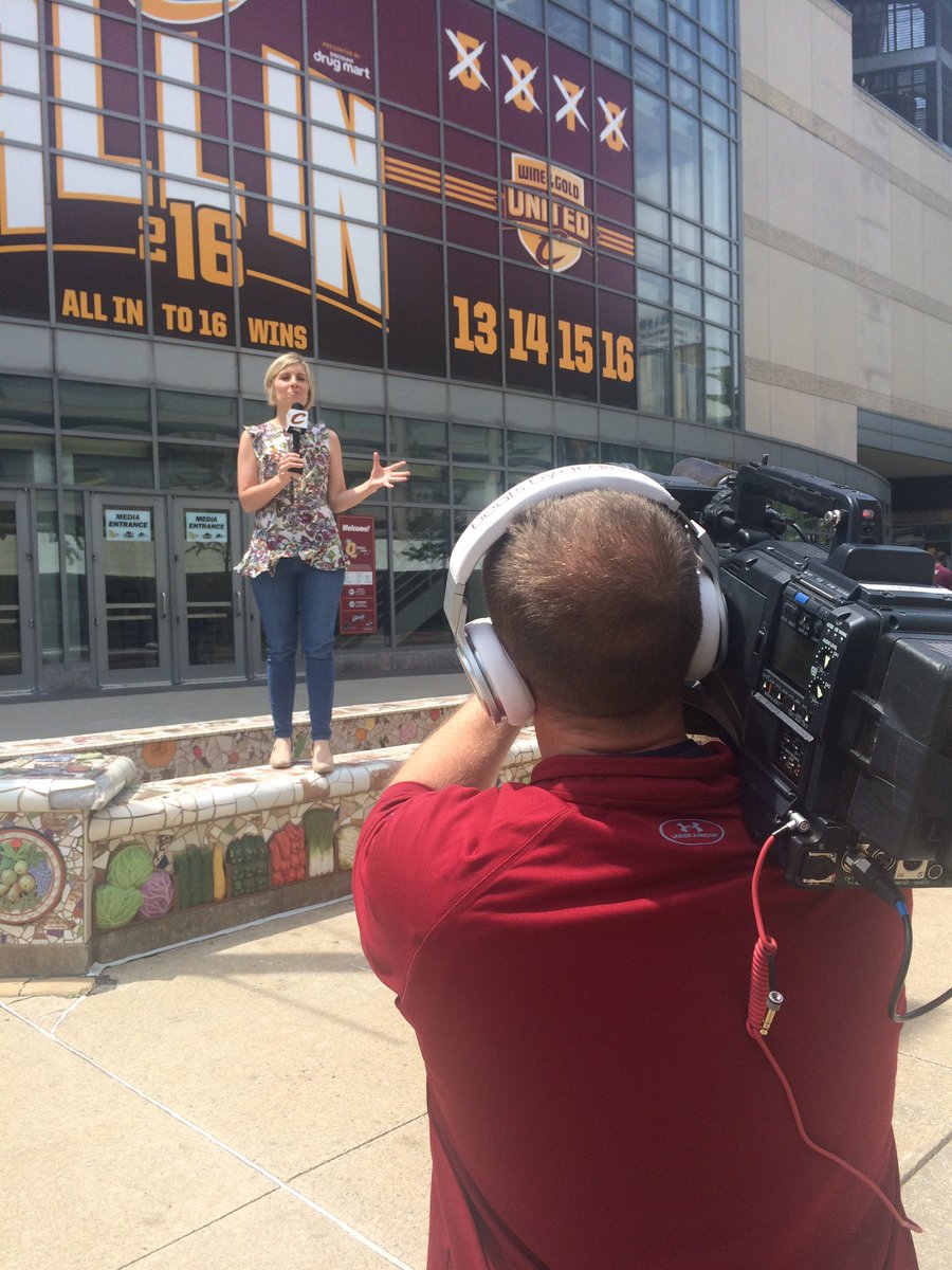 rmfhcreative's tweet photo. 1:47pm ET Back in the #CLE working w/@AccessCavaliers &amp; @RBanx! Fun #Finals Day! #ALLin216 #QTVeast #ThisIsCLE https://t.co/4mCCnfqE9R