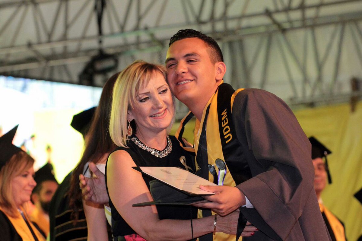 udem's tweet photo. Alcanzar el éxito tiene que ver con la acertada toma de decisiones para determinar el rumbo, expresó el rector. https://t.co/yG6bdIIWsY