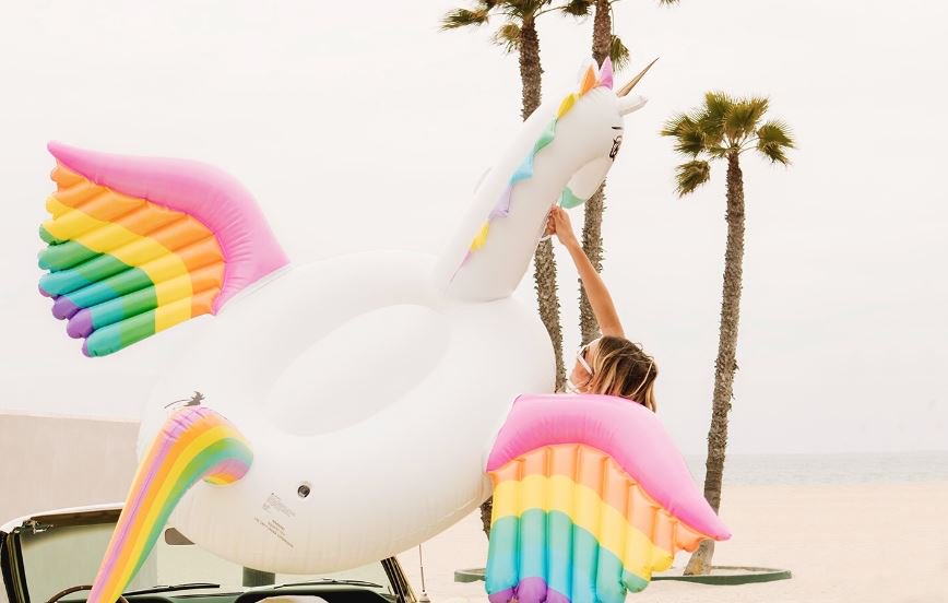 Is it the weekend yet? <a href="/FUNBOYLife/">FUNBOY</a> bit.ly/20VQPhx