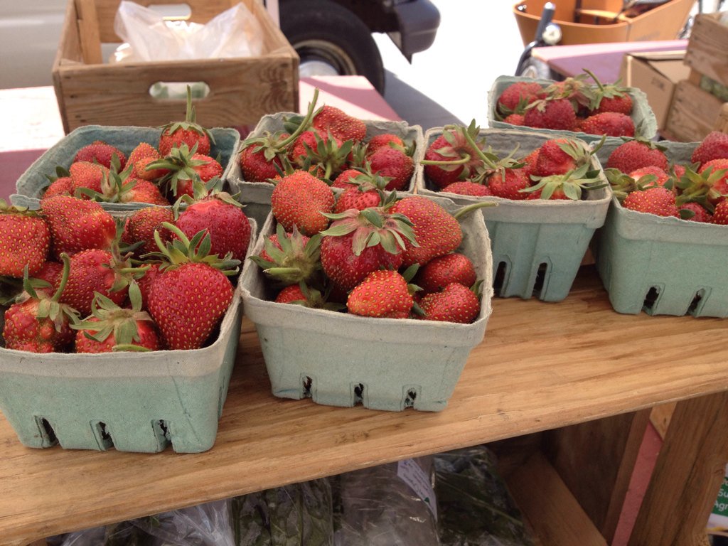 NithValOrganics's tweet photo. We're @uptown_market, set up and ready! And we have #strawberries! At Waterloo Square until 7pm. https://t.co/rgglHZqsMM