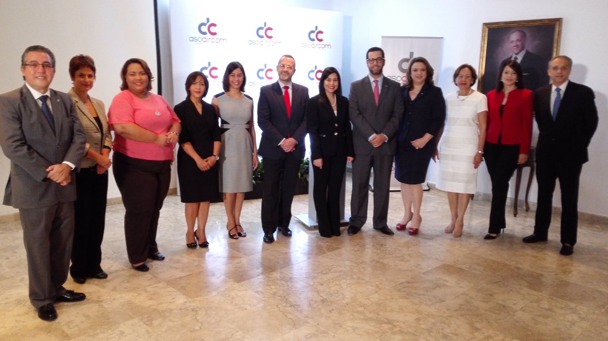 asodircom's tweet photo. Durante el evento de lanzamiento, presentamos la primera Junta Directiva de #AsoDircom. https://t.co/PnavkKl1vX