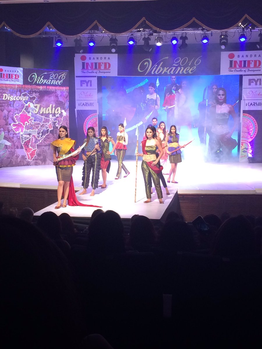 iKarmikTeam's tweet photo. Such an #InspiringCollection #InifdBandra #InifdFashionShow @InifdBandra @Inifd https://t.co/dXcLJpR9RC