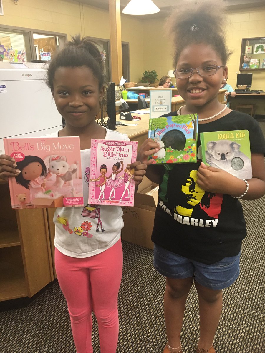 LBNELibrary's tweet photo. More #R2ReadyToRead fun!! https://t.co/NVraNKshSl