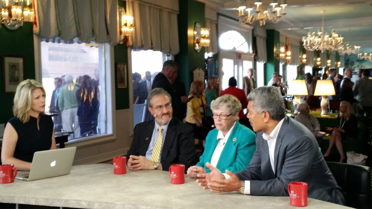 mgwmac's tweet photo. .@urcmich URC presidents talking up the Detroit report with @ChristyTV . #waynestate #MPC16 https://t.co/8TVXvQl2gT