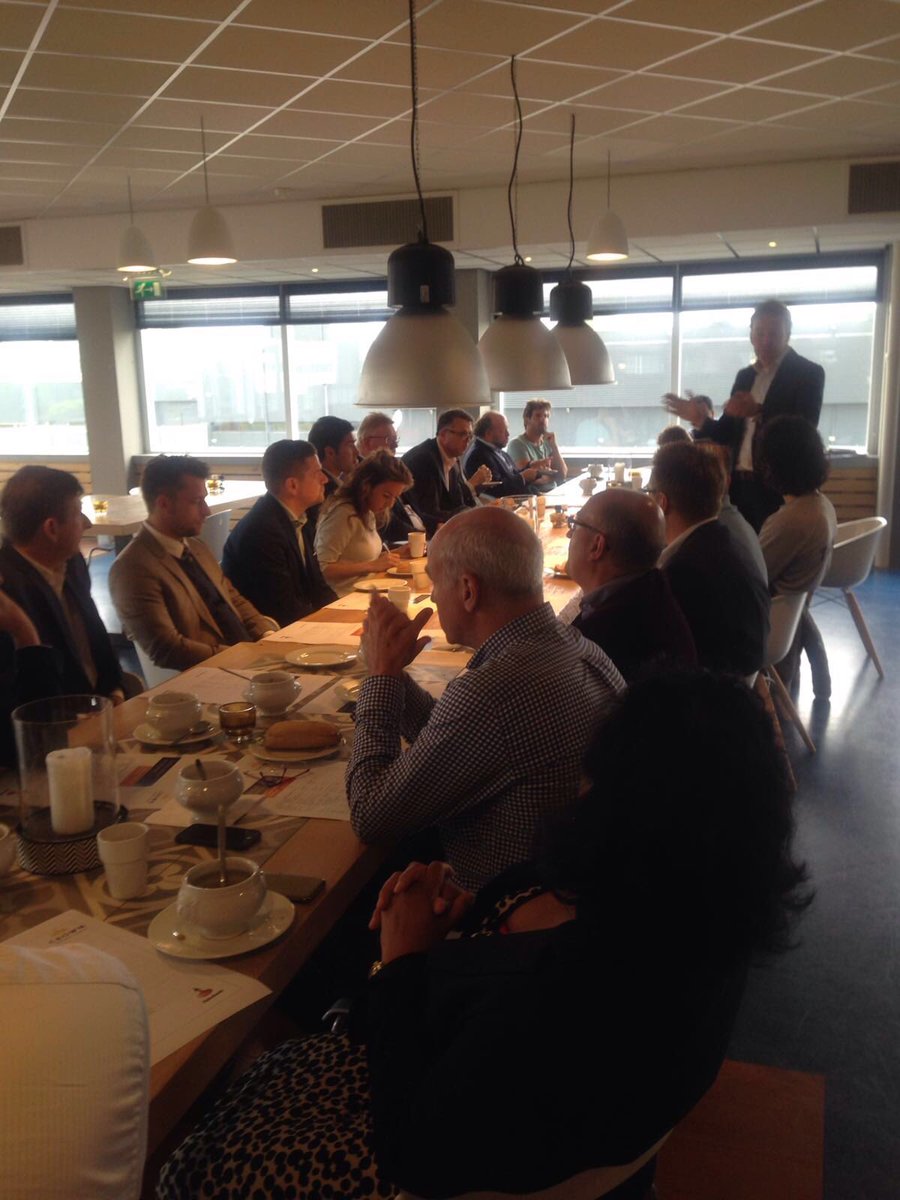 ZvanZaal's tweet photo. Een succesvolle Rabobank PITCH-lunch in het Crown Business Center Haarlem. Kom jij de volgende keer pitchen? https://t.co/HvMVi21VP1