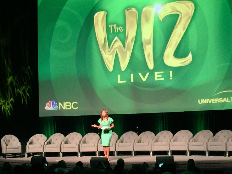 hollyrpeete's tweet photo. Still fanning out that I got to moderate #thewizlive panel last night! What an über talented collection of artists!💚 https://t.co/joKo6Qe0Ra