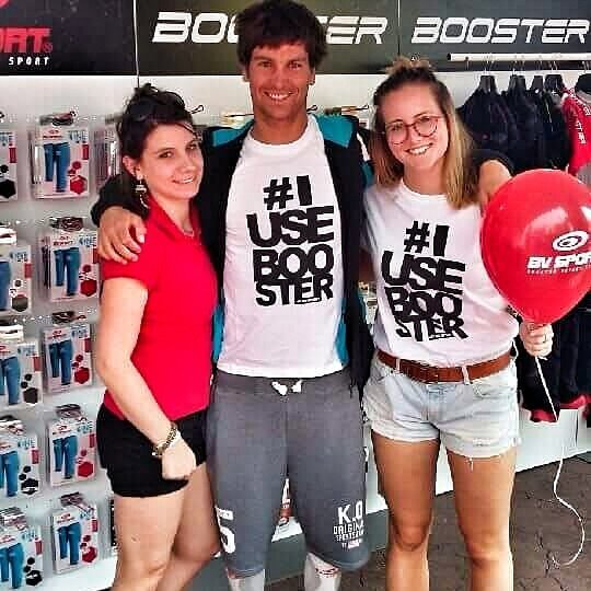 BVSport_FR's tweet image. Après l'entraînement, @miquel_blanchart s'est entouré d'une charmante équipe sur le #stand_bvsport 💗😉💗 #iUseBooster…