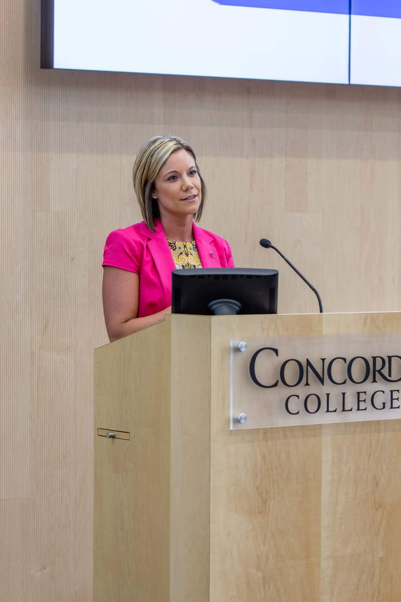 AmandaCarlson85's tweet photo. TBT One year ago I was scared out of my mind to speak at 35u35 graduation. Congrats to the 2016 class!  #35u35fm https://t.co/UMZ4DN32bx