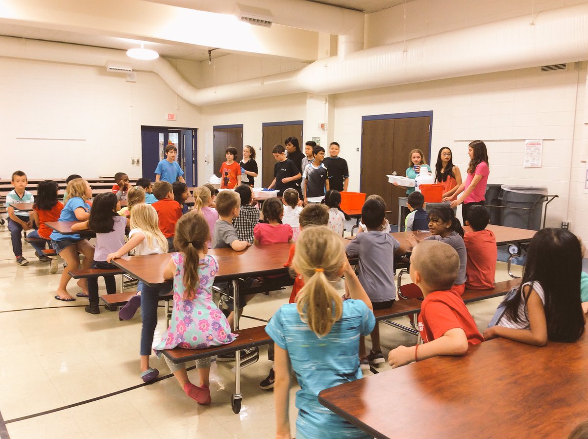 SmetanaBuzz's tweet photo. Our morning Ss enjoyed the 6th grade science magic show! Thank you Westview magicians! #d60learns https://t.co/mH1SBJkQKi
