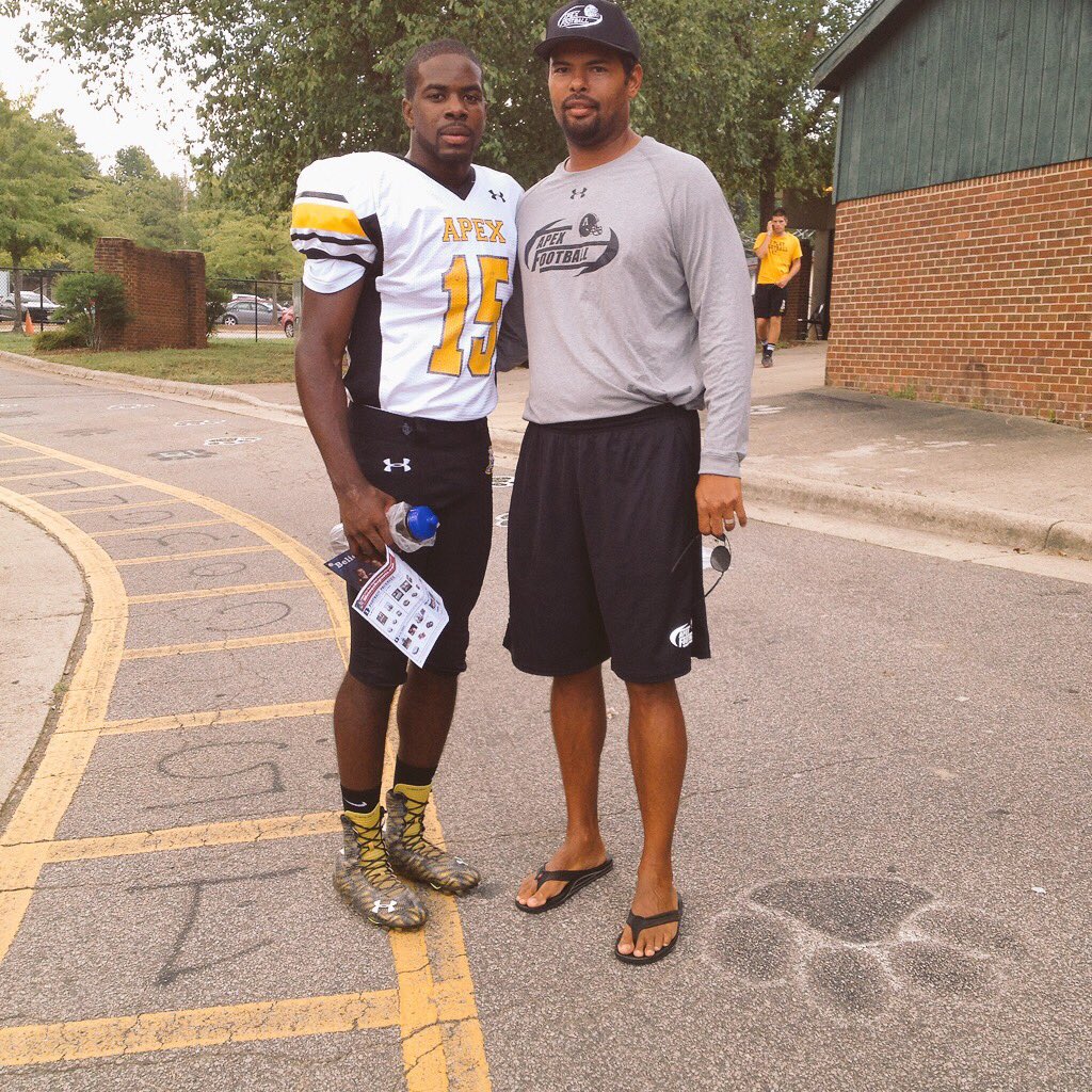 PC_CoachB's tweet image. Final day at #Apex with
My Boy!🎓
What a wonderful 4 year journey.🏀🏈
#GeorgeMason is getting an amazing young man!💯