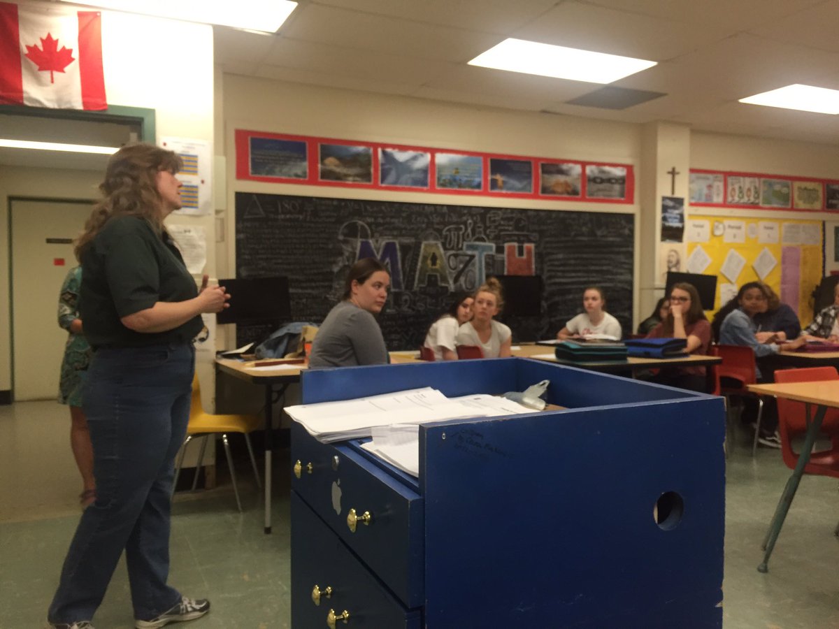 vendi55's tweet image. . @oneilltitans learning about First Nation Games from Kathleen from Kakwa @RCSD_No81 @RCSDMath