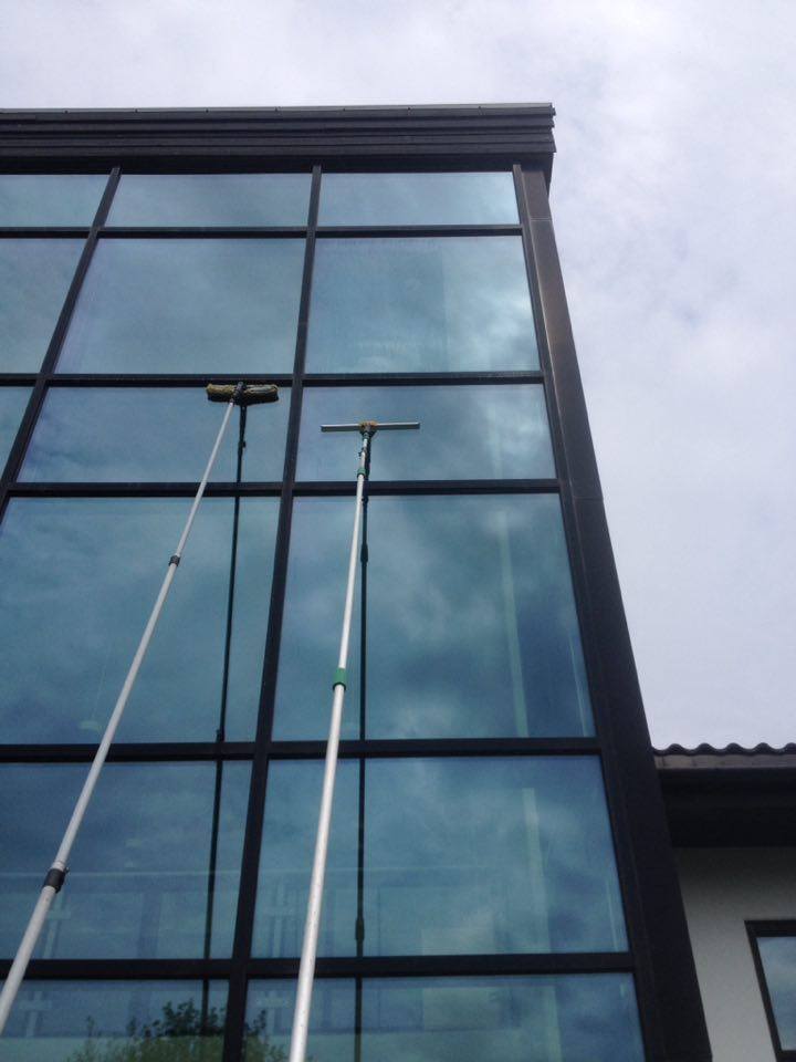 Vask_Service's tweet image. Vinduspuss :)