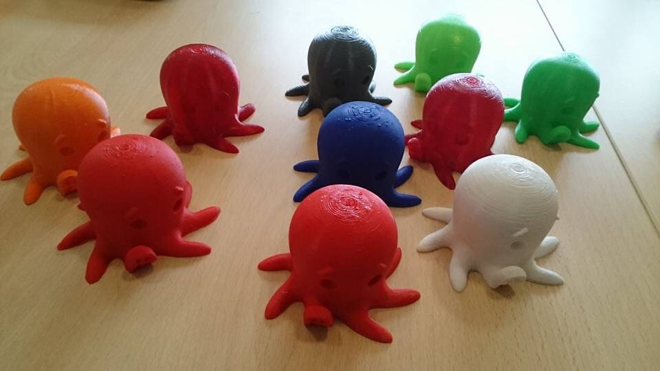 CampTIC's tweet photo. De nouveaux poulpes 3D en cadeaux pour notre crowdfunding 🐙🐙🙂 https://t.co/Fe8KfiXzio… #amournum #Lorient J-6 https://t.co/Gtbc5HJeDZ