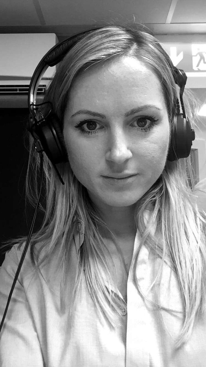 emiliehigle's tweet photo. On air 🎙#lessentiel #radio #drivetime https://t.co/CPEzIP5vI1
