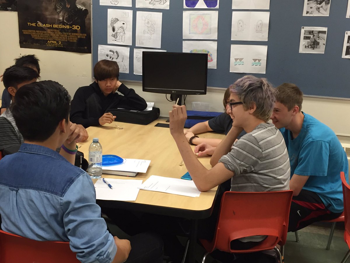 RCSDMath's tweet image. Grade 9 Titans exploring First Nation Games in their #rcsdmath class! Some great work happening here👍! @RCSDMath