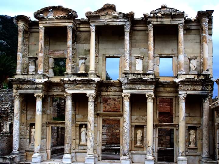 PeteKarstens's tweet image. The #LibraryofCelsus in #Ephesus. It&apos;s amazing how many iconic Roman ruins are in #Turkey #WorldTraveler