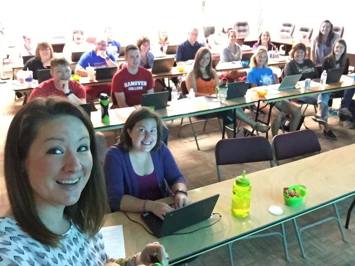 BornsToRead's tweet photo. Look at all these happy campers! Great morning @CanvasLMS session! @Mrs_Ross107 @Espanol4lf #dccstech https://t.co/KevxO7mO6y