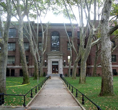 2020Colleges's tweet photo. Pratt Institute 💛🛠📝🎨 https://t.co/r6Dhrr8Zst