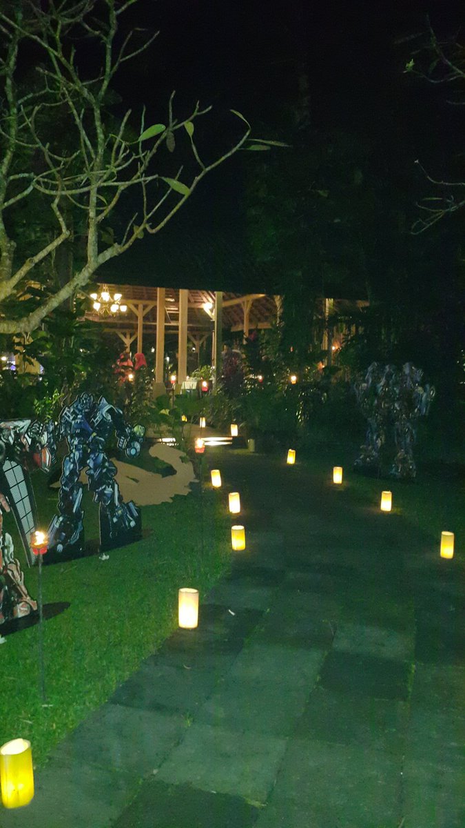 miranda_ekawati's tweet photo. 2nd Day Dinner @sasanti resto #ICMgroup5 #ProudofAXA https://t.co/fpCFbFcI40
