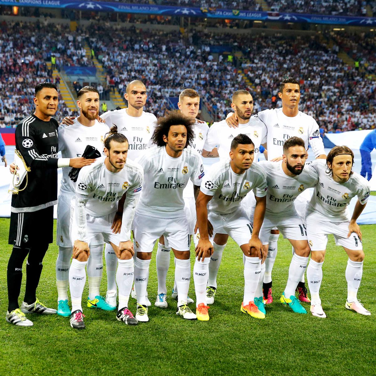 realmadrid's tweet photo. 📷🌟🏆

¡Este fue el XI inicial que escribió un nuevo capítulo en la #RMHistory! 

#LaUndecima #HalaMadrid https://t.co/hIIlhw7JNM