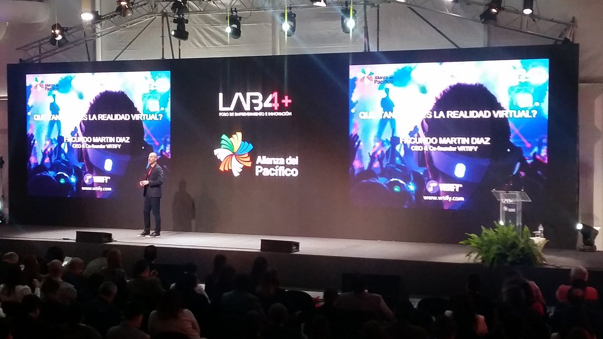 InfusionesApp's tweet photo. Las ideas son el dinero del siglo 21 @VRTIFY_USA en el #LAB4 #peru excelente presentacion. @AppsCo https://t.co/cuTlKUHx61