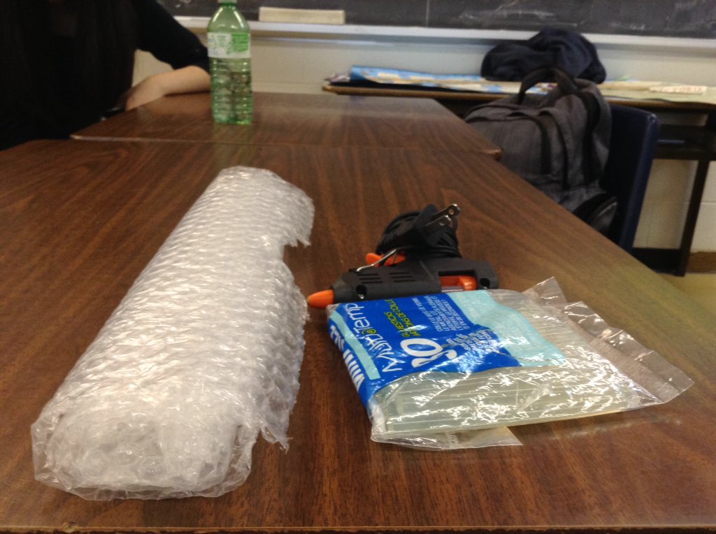 Team0Kelvin's tweet image. Good materials are the 🔑 to success! #TeamAbsoluteZero #210Phys