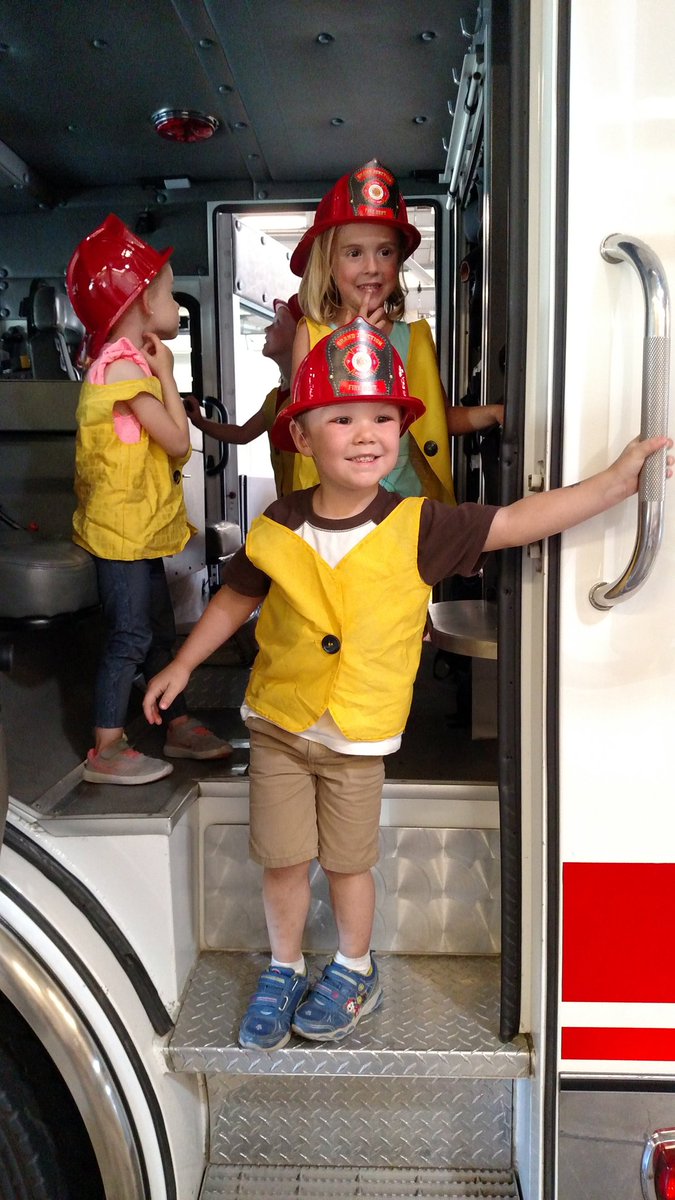 GJFDPIO's tweet photo. Happy preschoolers.
#gjfd #firefighters giving a station tour. https://t.co/8QgaJT9T64