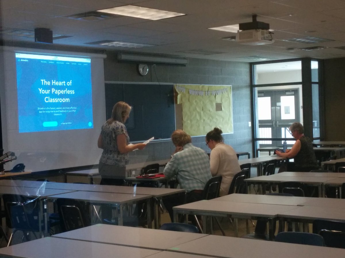 alissabigelow's tweet image. Saved the best for last! Thank you Mary W. for helping us learn how @Showbie can be used in education! #edtechdays