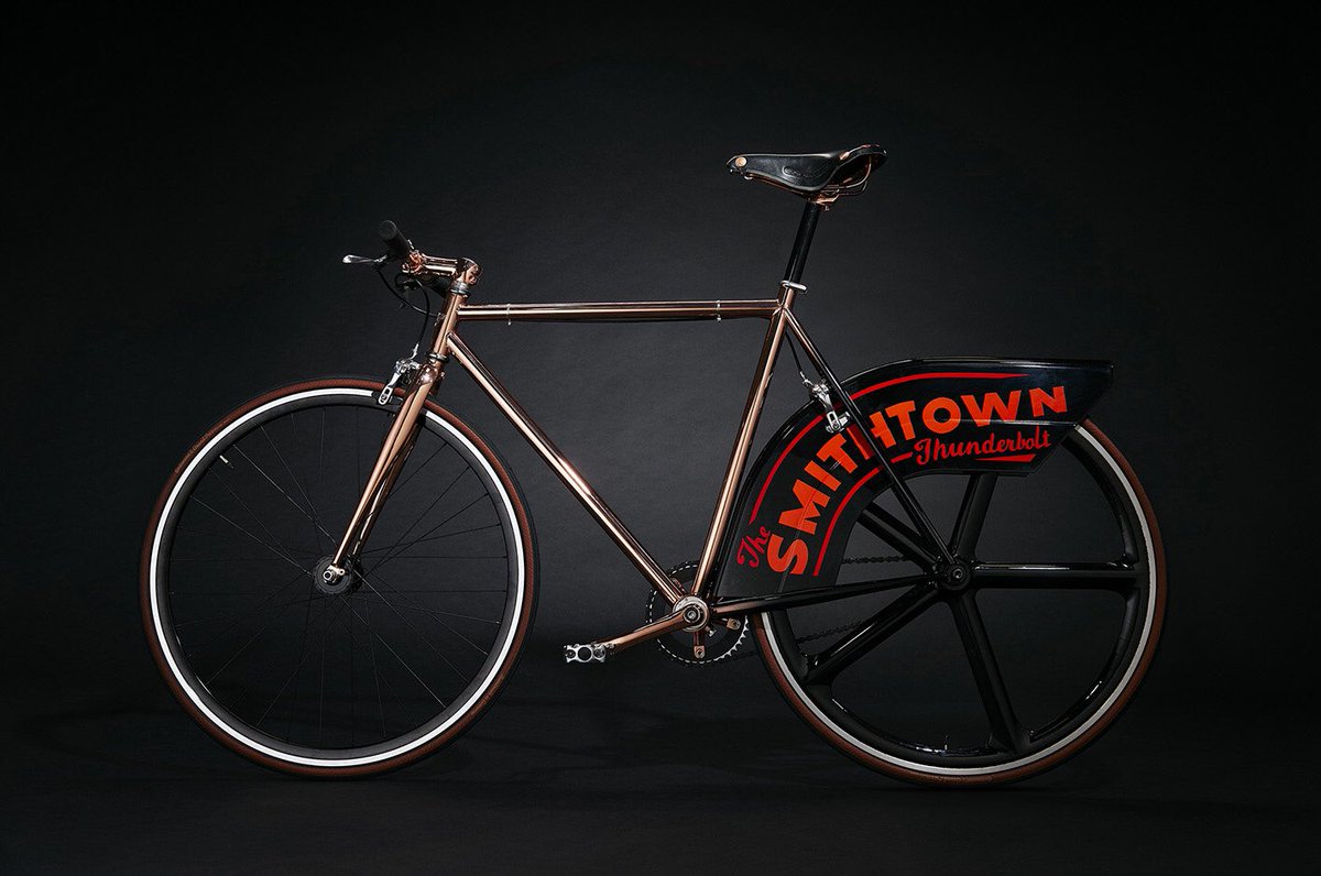 _smithtown's tweet photo. 'The Smithtown Thunderbolt' (2016) 
#smithtown #london #cycle #design #designmuseum #buzzbike #signwriting #copper https://t.co/XdZcLYyNd1
