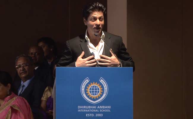 .<a href="/iamsrk/">Shah Rukh Khan</a>, 'dil se'. Everybody needs to watch his speech to students ndtv.com/offbeat/shah-r…