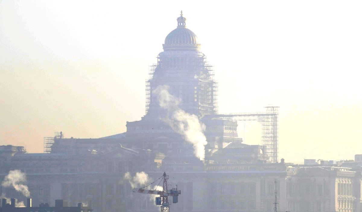 EFEverdeCOP's tweet photo. Bruselas reducirá progresivamente vehículos más contaminantes a partir 2018 https://t.co/iooVpvSGRZ  vía @EFEverde https://t.co/DGwbJ0e7qc