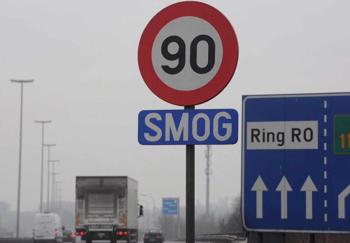 EFEverdeCOP's tweet photo. Bruselas reducirá progresivamente vehículos más contaminantes a partir 2018 https://t.co/iooVpvSGRZ  vía @EFEverde https://t.co/DGwbJ0e7qc