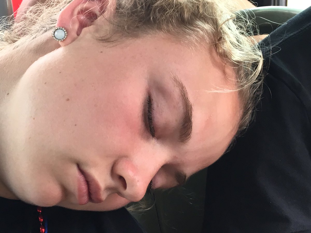 abbymaxson's tweet photo. Happy birthday hogy! Thanks for all the good times at soccer and track! Love you❤️ @Lhoogenakker https://t.co/v8BYipnav5