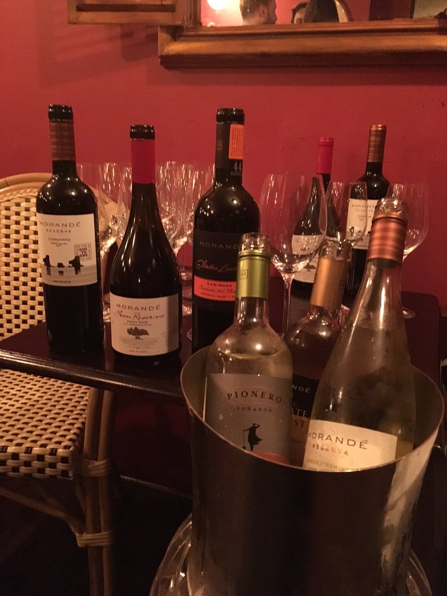 BarwellandJones's tweet photo. Let the fun begin... @MorandeWines #masterclass @68andBoston #tasting https://t.co/lbA9xopZXK