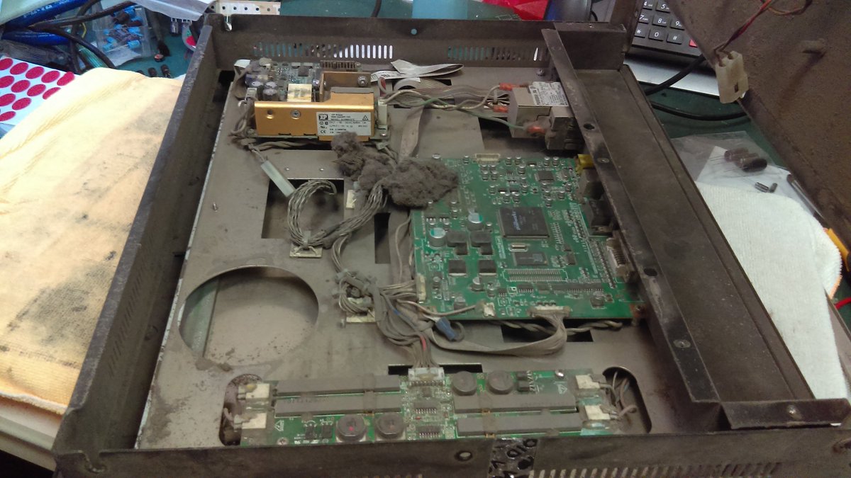 VartechSystems's tweet image. Dust bunnies, anyone?  Keep those dust filters clean! Let&apos;s see how this #ruggeddisplay cleans up! #ruggedlcd #dust