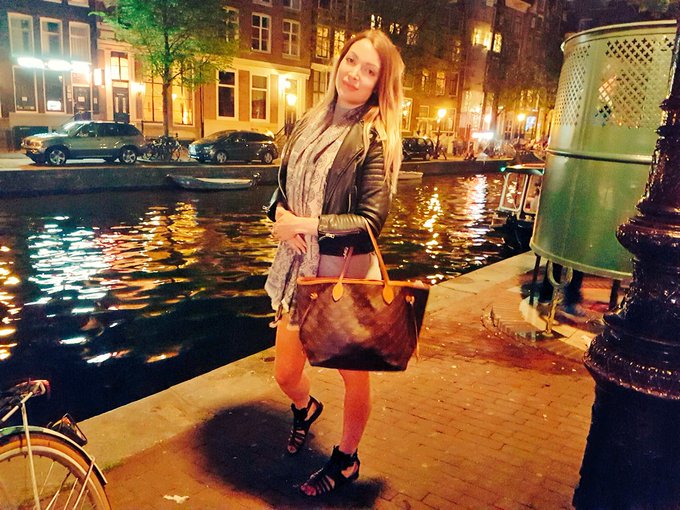 Haha I look so stoned..... 👌✌ #Amsterdam https://t.co/GM2a6hO1Nu<a href="/tag/amsterdam"class="tags">#Amsterdam</a>