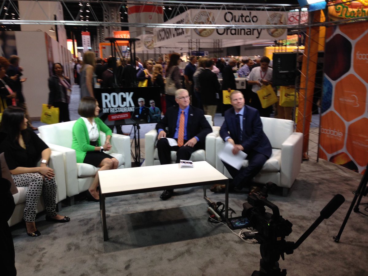 WalkinGuru's tweet photo. @WmBender and @Norm_1111 doing their thing at the #NRAShow https://t.co/fwuBp10QTQ