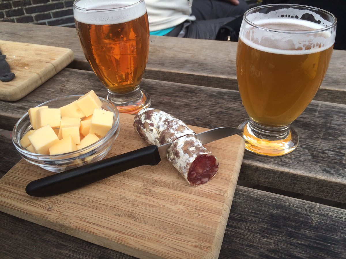 MaeHospitality's tweet photo. @BrouwerijtIJ genieten op het terras! https://t.co/DejjAkOrRn