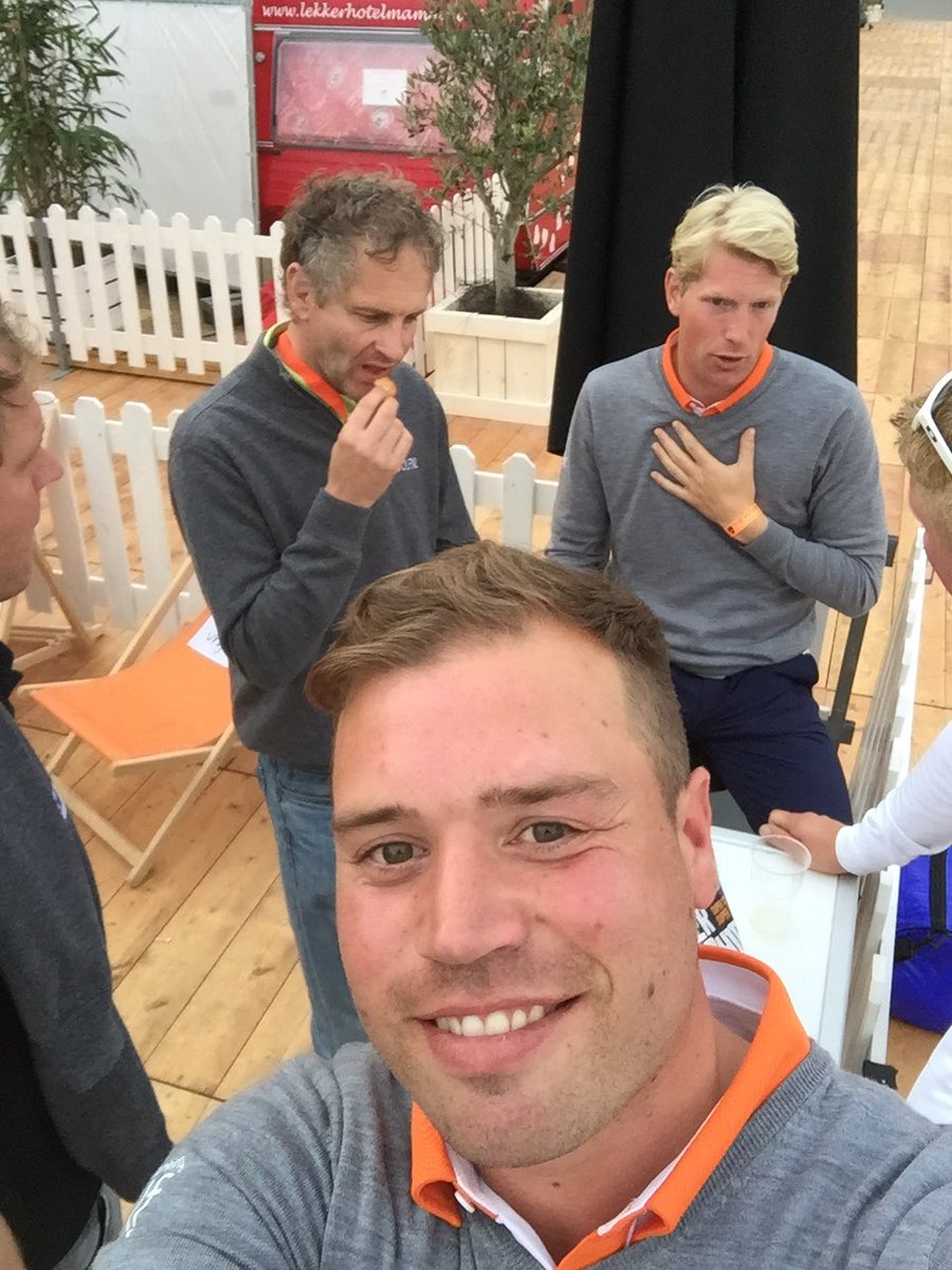 After party met <a href="/WouterdVries/">Wouter de Vries</a> en <a href="/Golfnl/">GOLF.NL ⛳️</a> over chips en het hart op de goede plek
