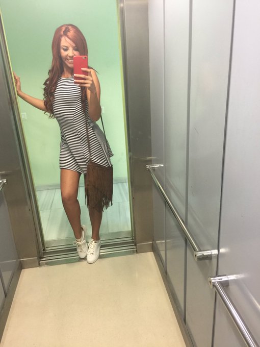 Caminito a Madrid paja renfe en honor ala pionera de ellas https://t.co/7hxt4GF4Tj