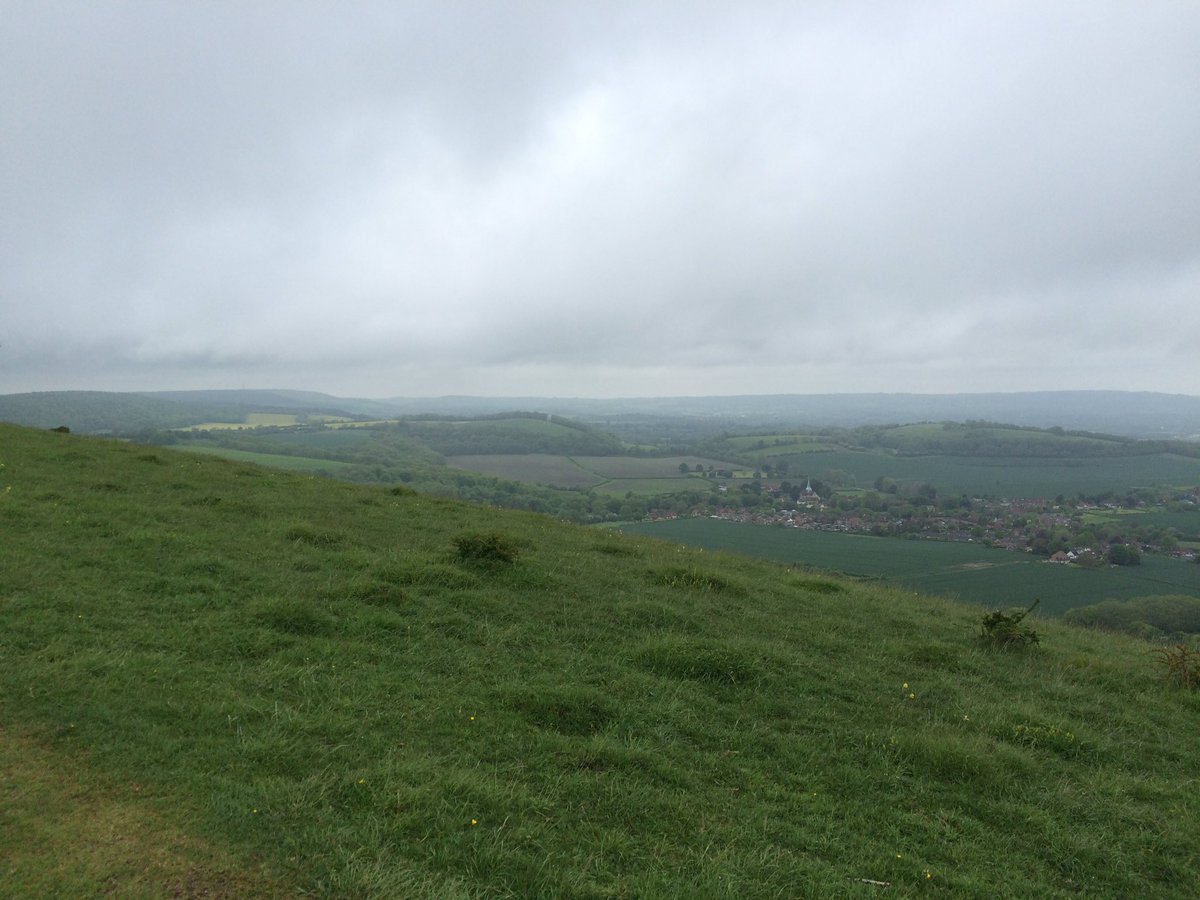 DirtyMuddyPaws's tweet photo. A beautiful 20 mile walk over the South Downs (despite the rain!) https://t.co/1YA4PmMSfk